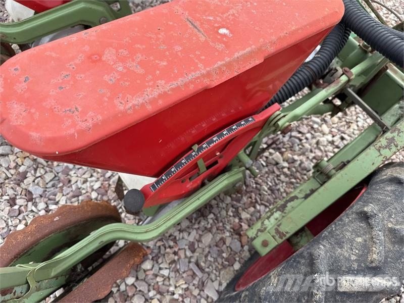 Nodet Gougis PN II 3-Point Hitch Semoir A Mais Seeder Perforatoare
