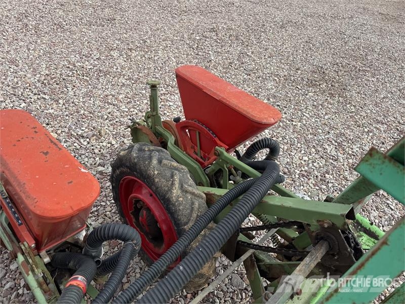 Nodet Gougis PN II 3-Point Hitch Semoir A Mais Seeder Perforatoare