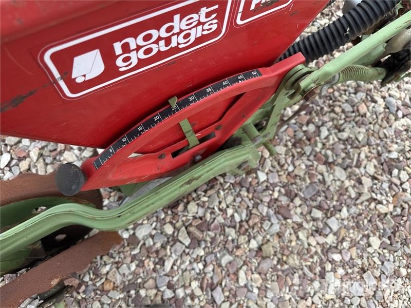 Nodet Gougis PN II 3-Point Hitch Semoir A Mais Seeder Perforatoare