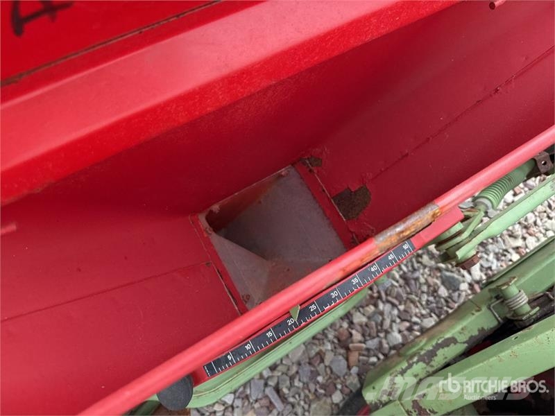 Nodet Gougis PN II 3-Point Hitch Semoir A Mais Seeder Perforatoare