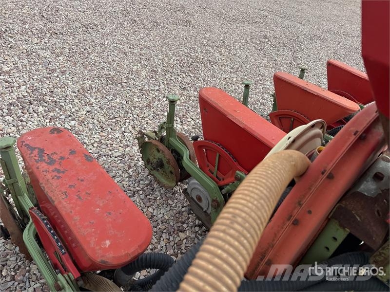Nodet Gougis PN II 3-Point Hitch Semoir A Mais Seeder Perforatoare