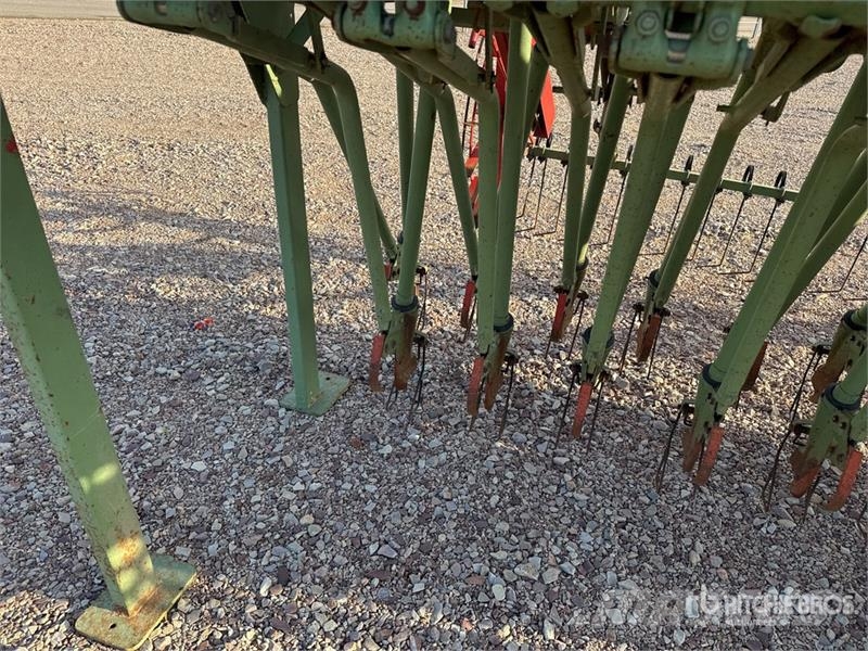 Nodet Logiseme M 4000 4100 mm 3-Point Semoir Seed Drill Perforatoare