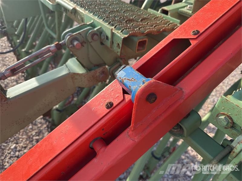 Nodet Logiseme M 4000 4100 mm 3-Point Semoir Seed Drill Perforatoare