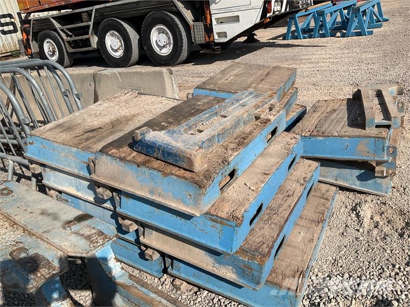 Nooteboom EURO 107 ton Quad/A Extendable with 3 Axle Dolly 3 低架裝載車