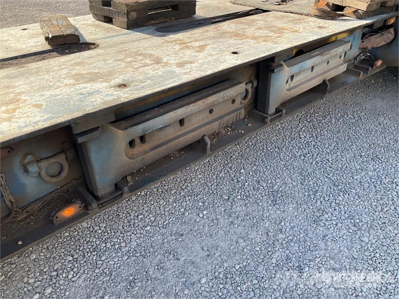 Nooteboom EURO 107 ton Quad/A Extendable with 3 Axle Dolly 3 低架裝載車