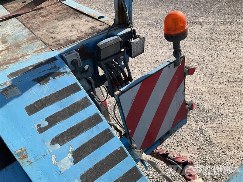 Nooteboom EURO 107 ton Quad/A Extendable with 3 Axle Dolly 3 低架裝載車