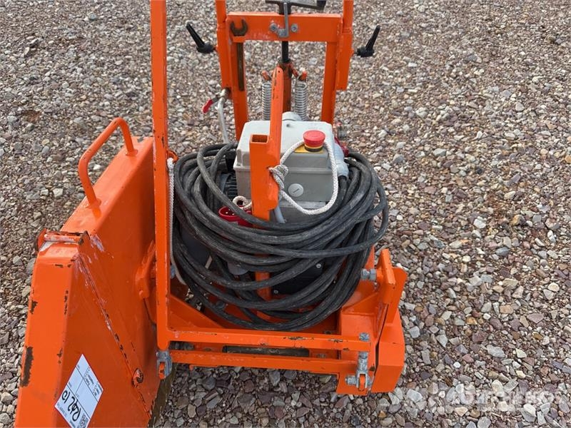 Norton CS75E Scie A Sol Electric Walk-Behind Saw Serrarias