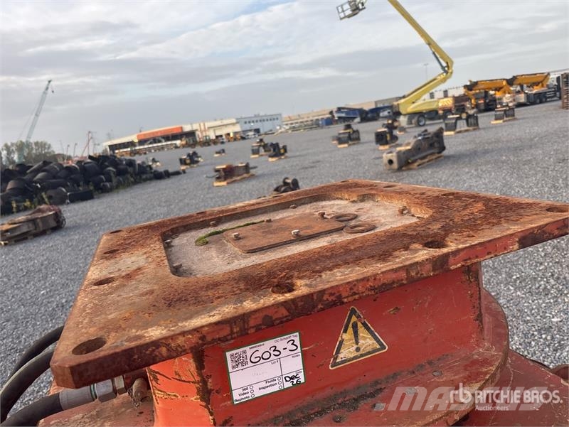 NPK D2500 Grapple Kourat