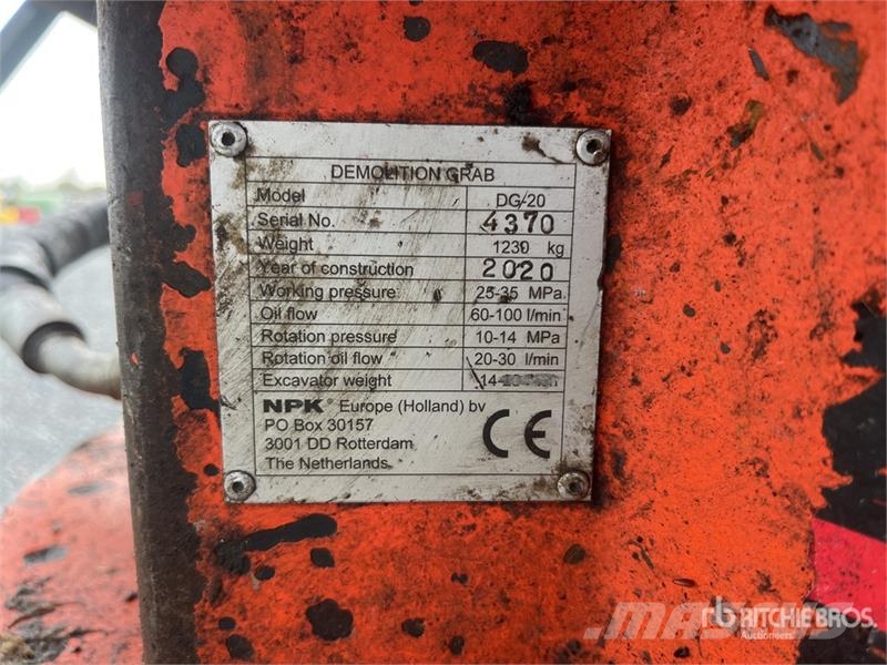 NPK DG20 Q/C Rotating Demolition Grapple Kourat