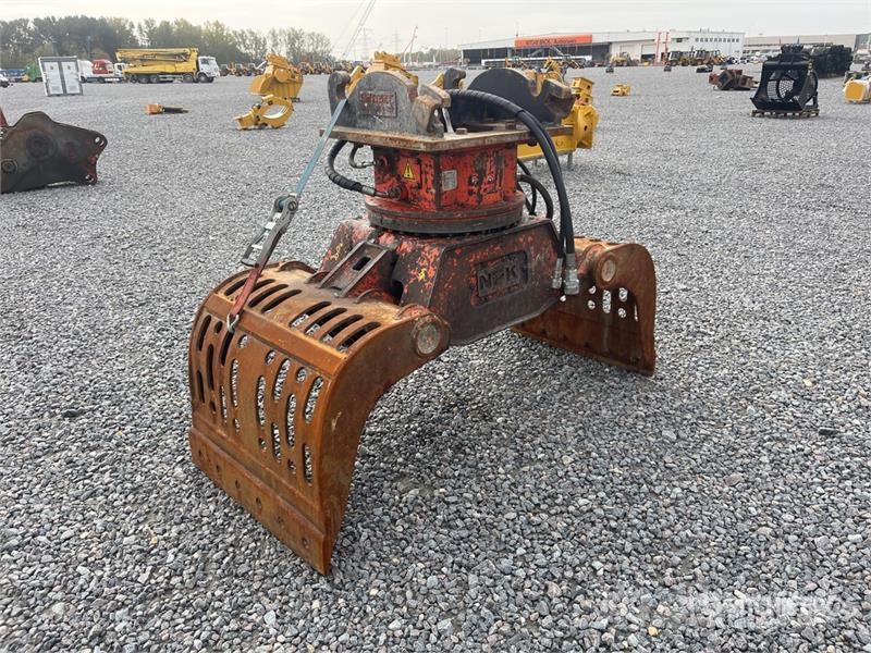 NPK DG20 Q/C Rotating Demolition Grapple Kourat