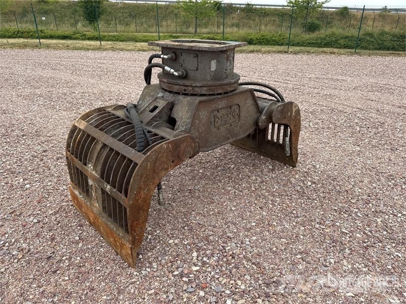 NPK DG20 Rotating Pince De Demolition Concrete Crusher Ehituspurustid