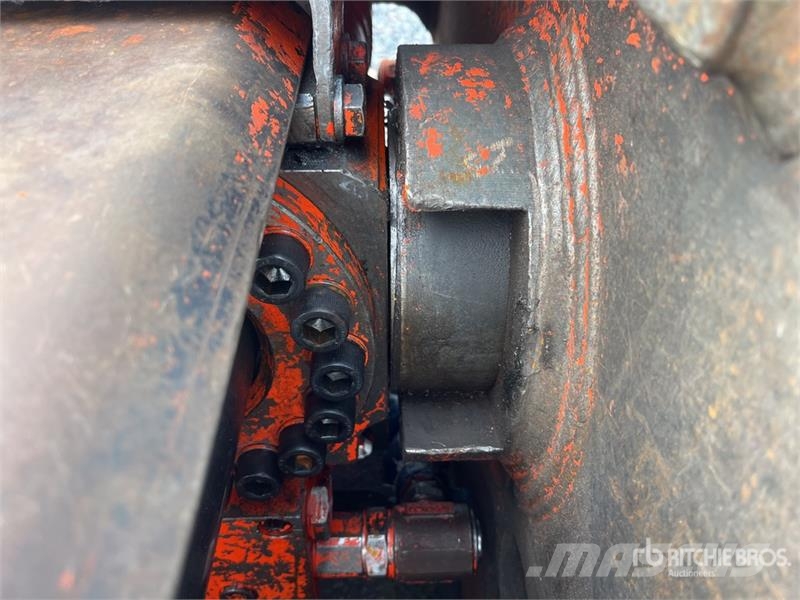 NPK G-18J Concrete Crusher Trituradoras