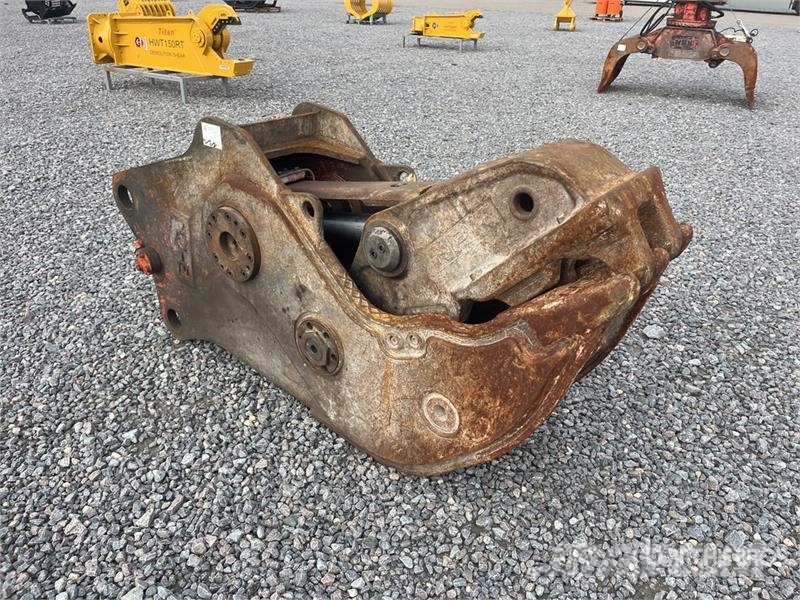 NPK G-18J Concrete Crusher Trituradoras