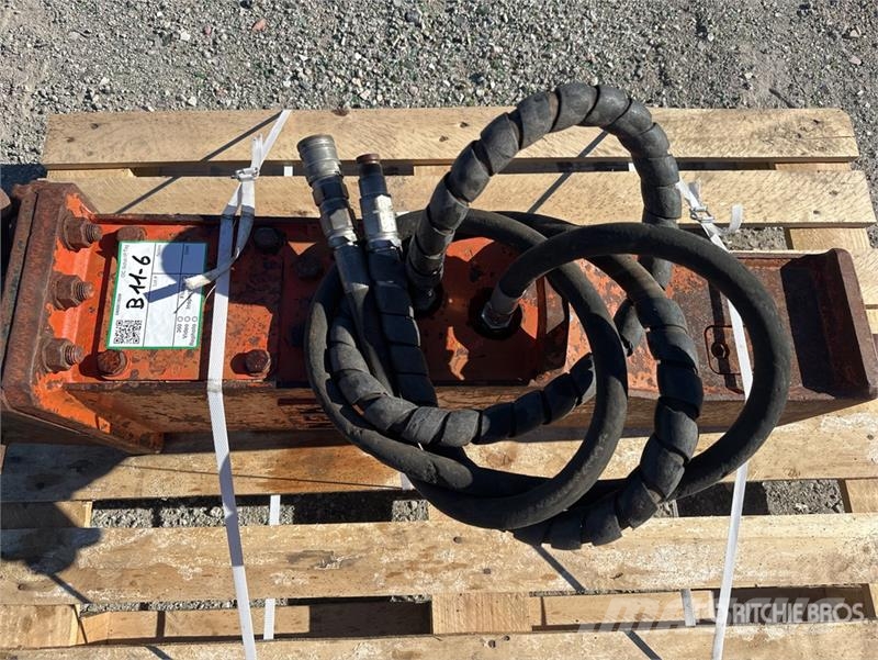 NPK GH1 Marteau Hydraulique Hydraulic Breaker Hammer / Brecher