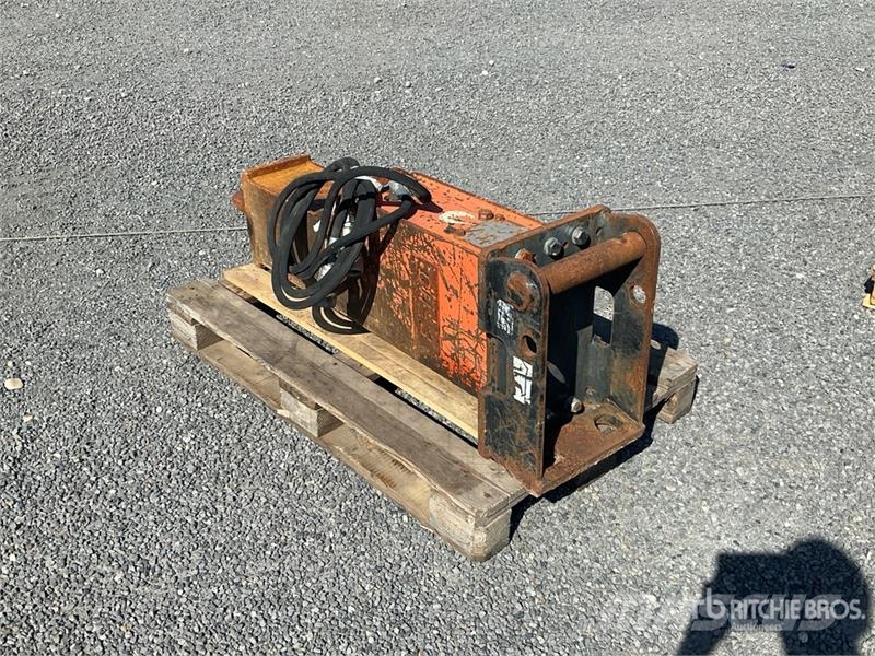 NPK GH3 Hydraulic Breaker 破碎锤
