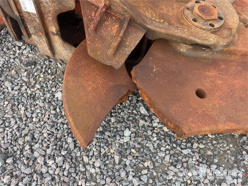 NPK S26X Rotating Concrete Crusher (Inoperable) Leikkurimurskaimet