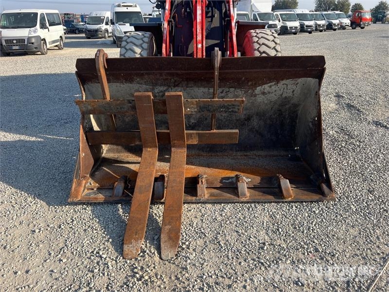 O&K L15.5 Wheel Loader Pale gommate
