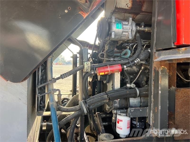 O&K L15.5 Wheel Loader Pale gommate