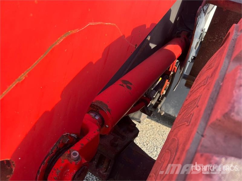 O&K L15.5 Wheel Loader Pale gommate