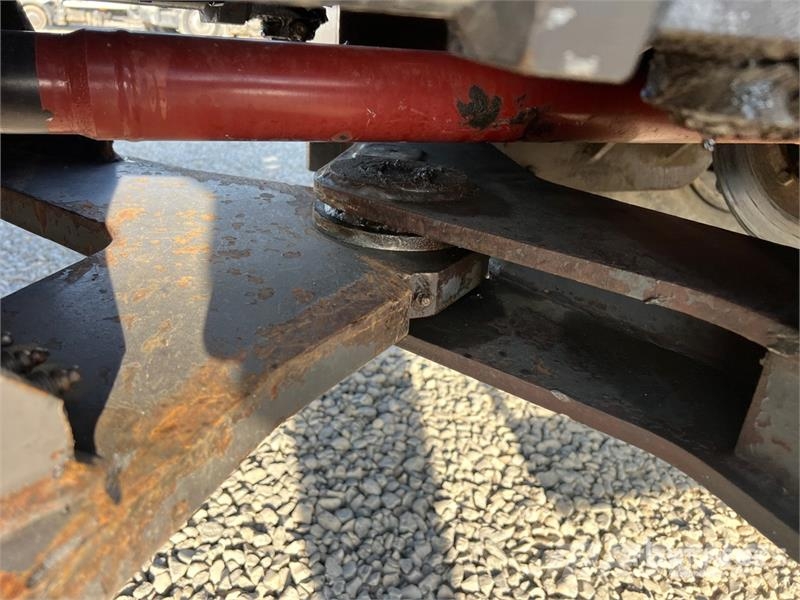 O&K L15.5 Wheel Loader Pale gommate