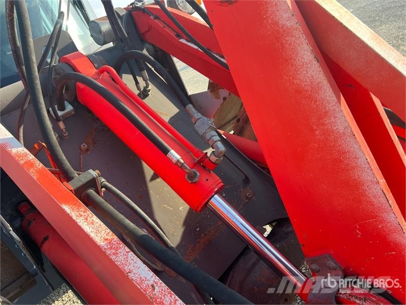 O&K L15.5 Wheel Loader Pale gommate