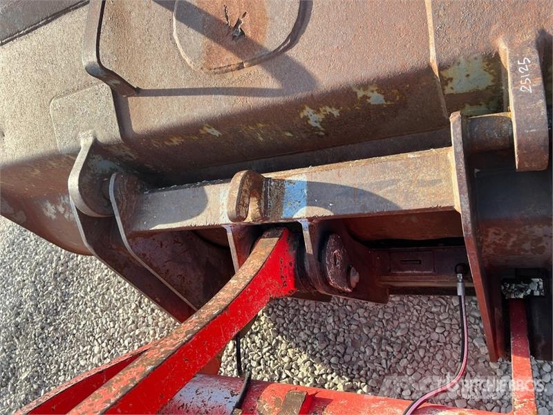 O&K L15.5 Wheel Loader Pale gommate