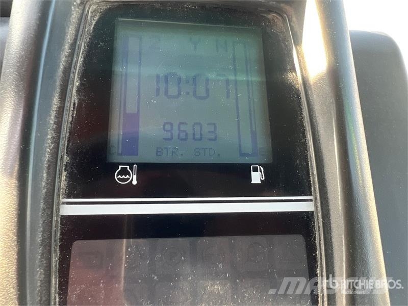 O&K L15.5 Wheel Loader Pale gommate