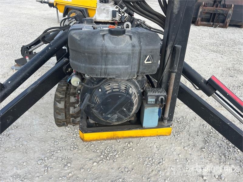 Oil & Steel Octopussy 14-12 Twin Crawler Diesel Articulating B Körüklü personel platformları