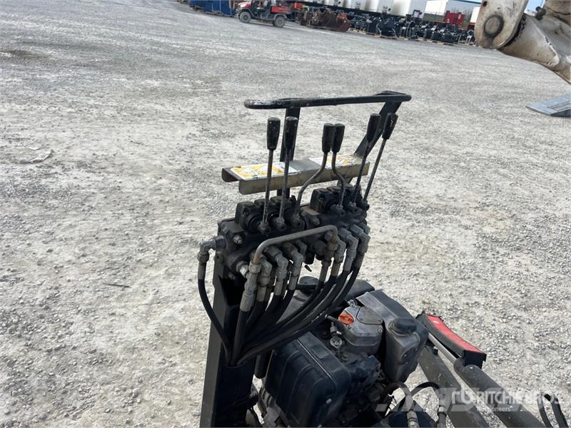 Oil & Steel Octopussy 14-12 Twin Crawler Diesel Articulating B Körüklü personel platformları