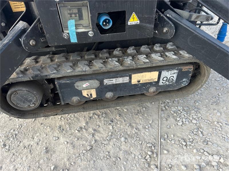 Oil & Steel Octopussy 14-12 Twin Crawler Diesel Articulating B Körüklü personel platformları