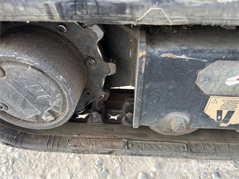 Oil & Steel Octopussy 14-12 Twin Crawler Diesel Articulating B Körüklü personel platformları