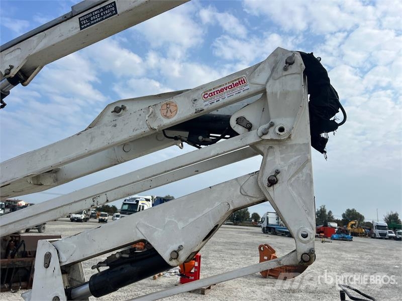 Oil & Steel Octopussy 14-12 Twin Crawler Diesel Articulating B Körüklü personel platformları