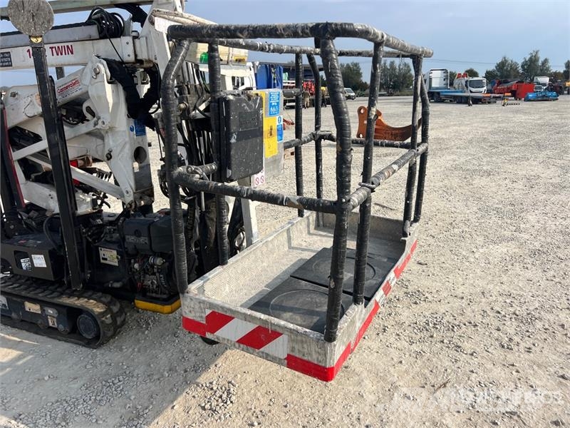 Oil & Steel Octopussy 14-12 Twin Crawler Diesel Articulating B Körüklü personel platformları