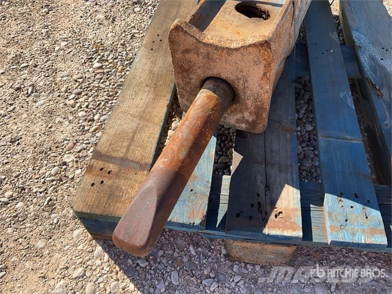 Okada 650 Hydraulic Breaker Hammer / Brecher