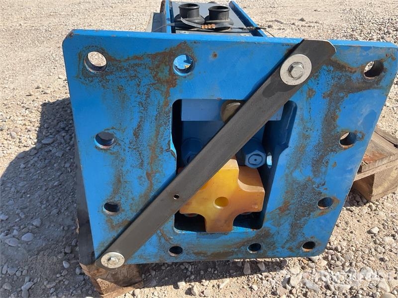 Okada 800 Hydraulic Breaker مطارق / كسارات