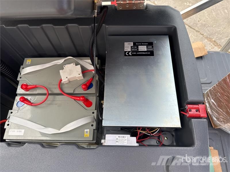  OKG DY-760 Electric Autolaveuse Electrique (Non Ut Overige aanhangers