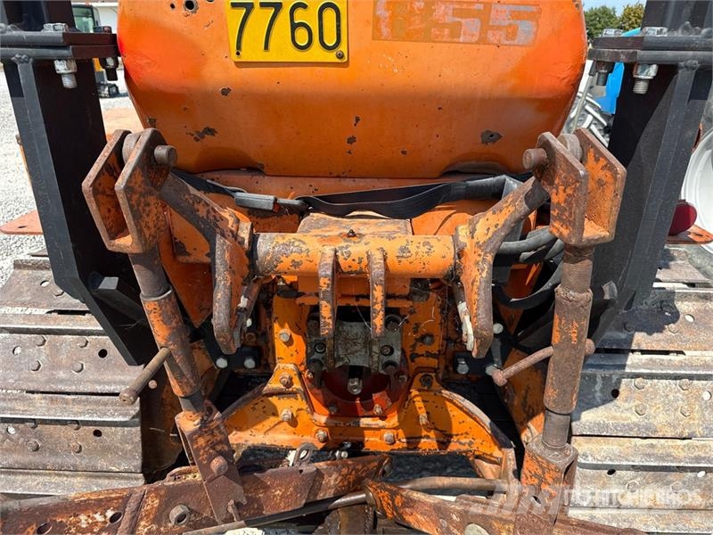 OM 655 Track Tractor Traktory