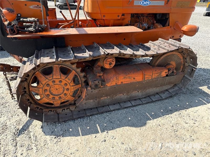 OM 655 Track Tractor Traktory