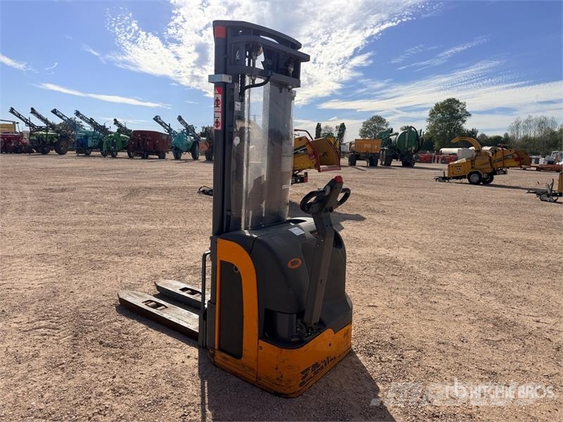 OMG 720KAC 2000 kg Gerbeur Electrique Electric Stacker Stand-in stackers