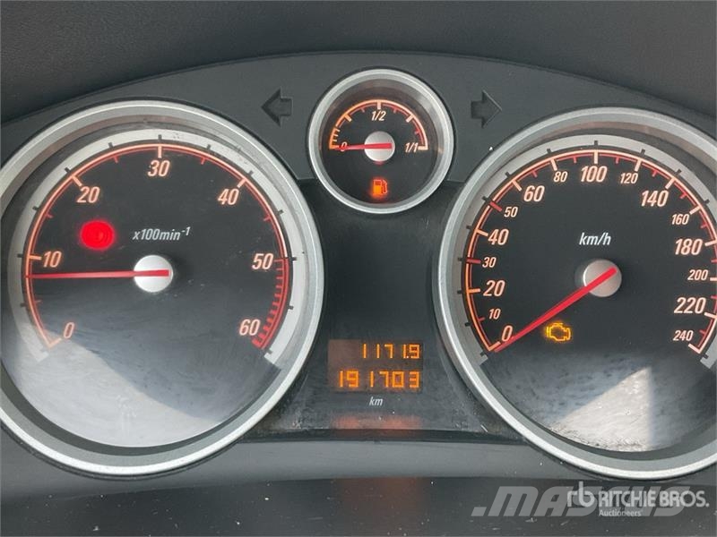 Opel Astra Automobile Automobili