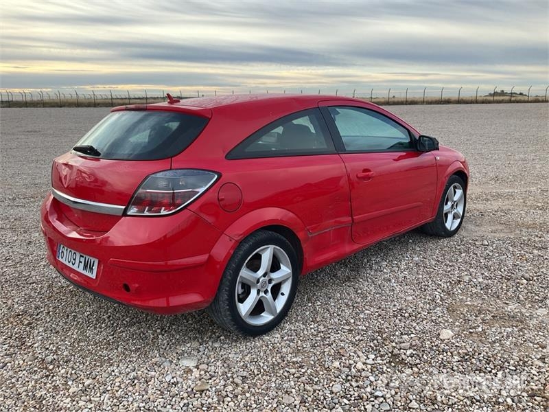 Opel Astra Automobile Automobili