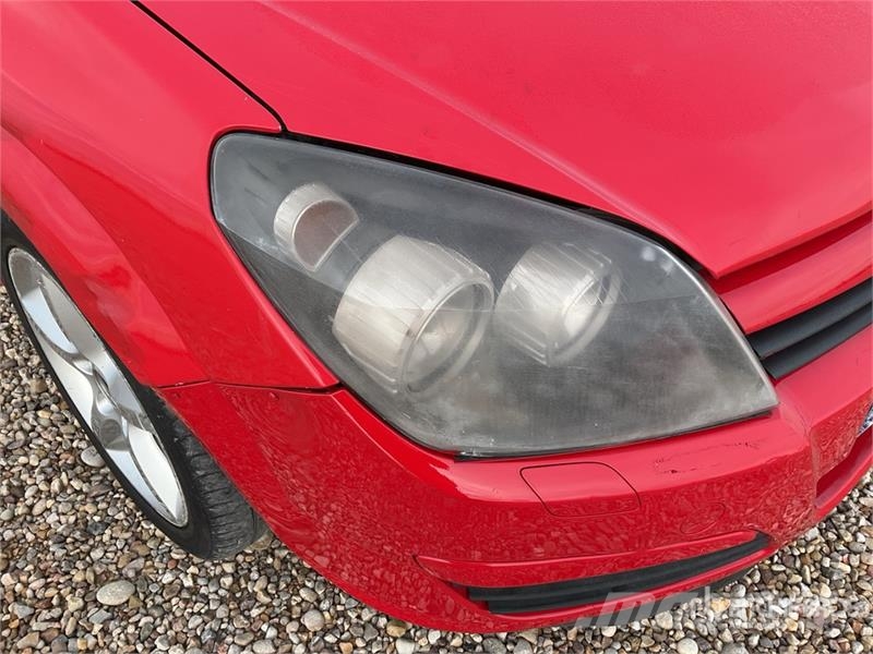 Opel Astra Automobile Automobili