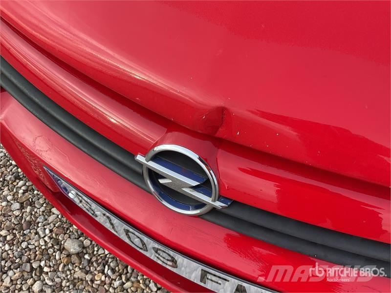 Opel Astra Automobile Automobili