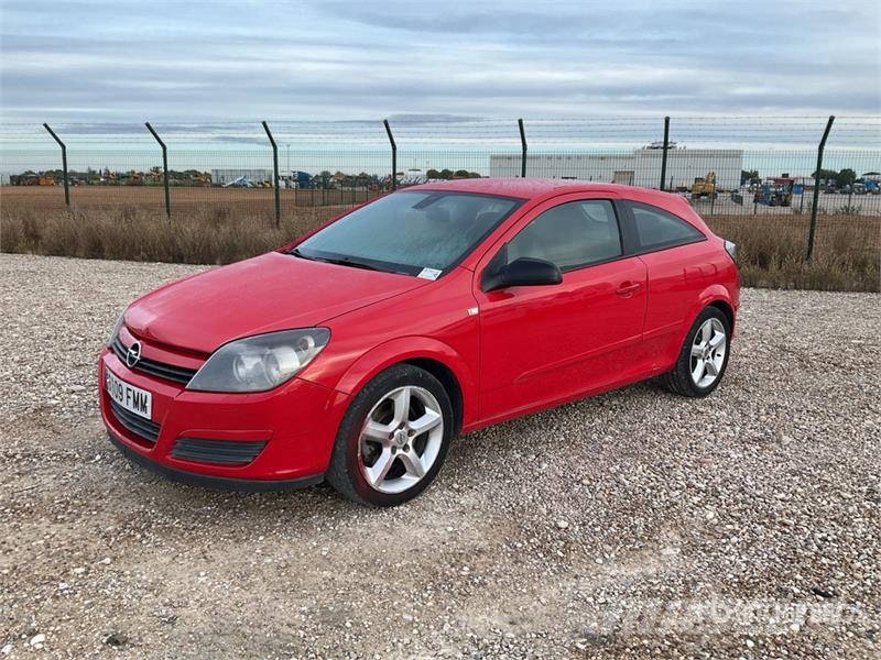 Opel Astra Automobile Automobili