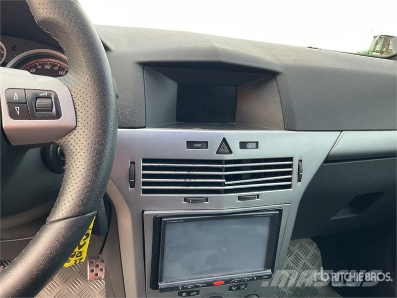 Opel Astra Automobile Automobili