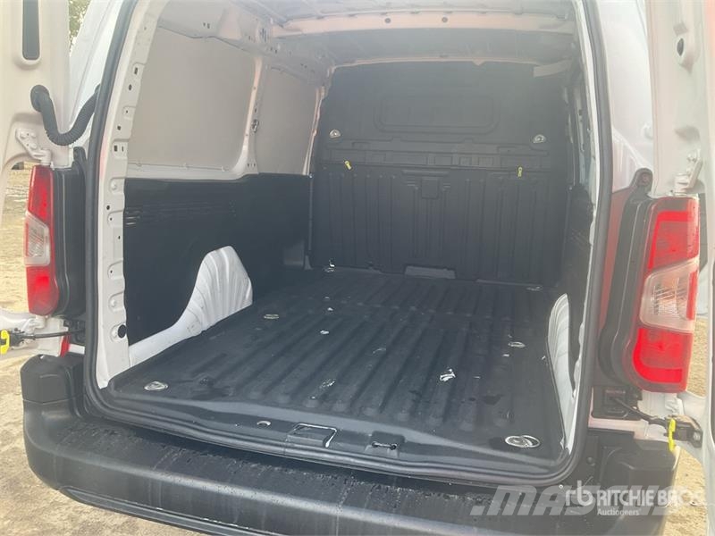 Opel Combo Cargo Van Preču pārvadāšanas furgoni