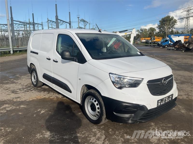 Opel Combo Cargo Van Preču pārvadāšanas furgoni