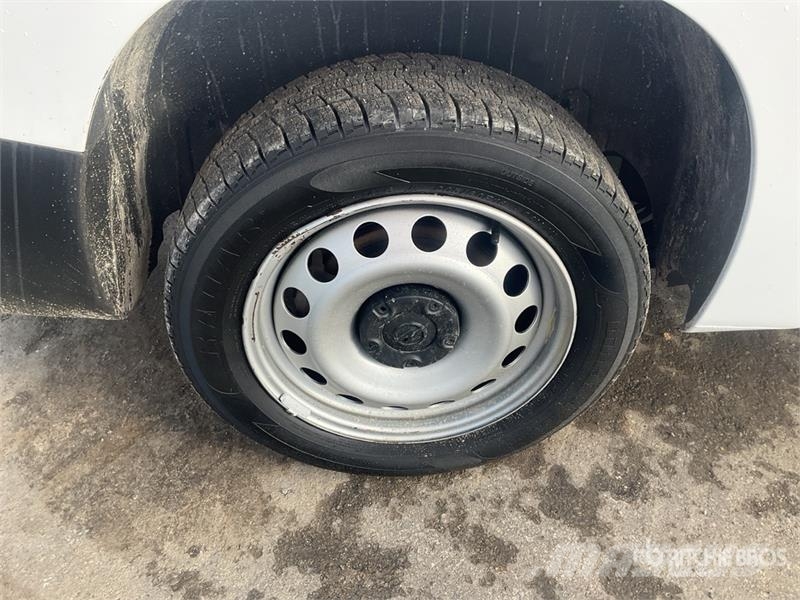 Opel Combo Cargo Van Preču pārvadāšanas furgoni