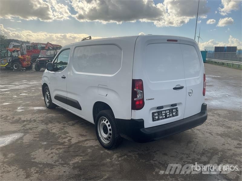 Opel Combo Cargo Van Preču pārvadāšanas furgoni