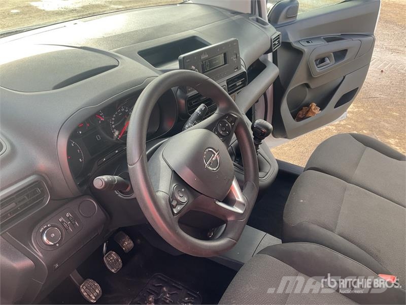 Opel Combo Cargo Van Preču pārvadāšanas furgoni